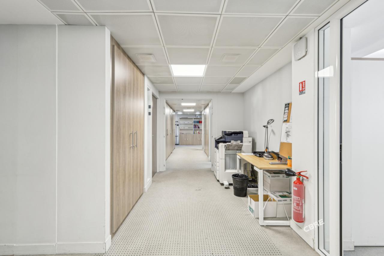 Bureau Paris 901m² Location bureau Paris OLBUR2426933 3